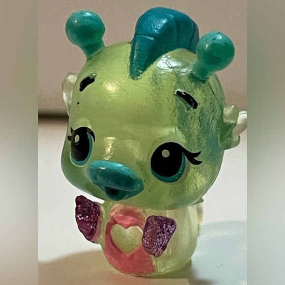 Hatchimals CollEGGtibles  Rare Green Seahorse Seaspoon Season 4 Purple Wings - Picture 3 of 6